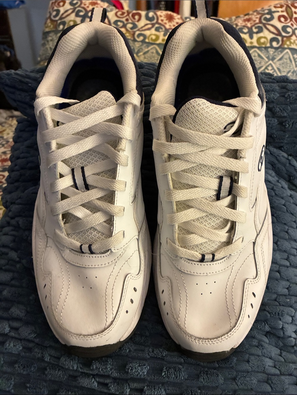 Men's White Dr Scholls Athletic Sneakers with Navy Accents